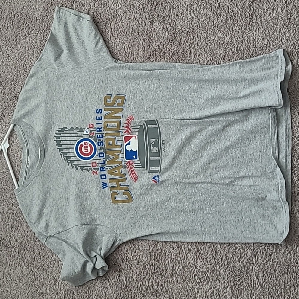 Majestic Chicago Cubs World Series Shirt sz L